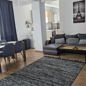 Apartment Doxa Airport, Otopeni